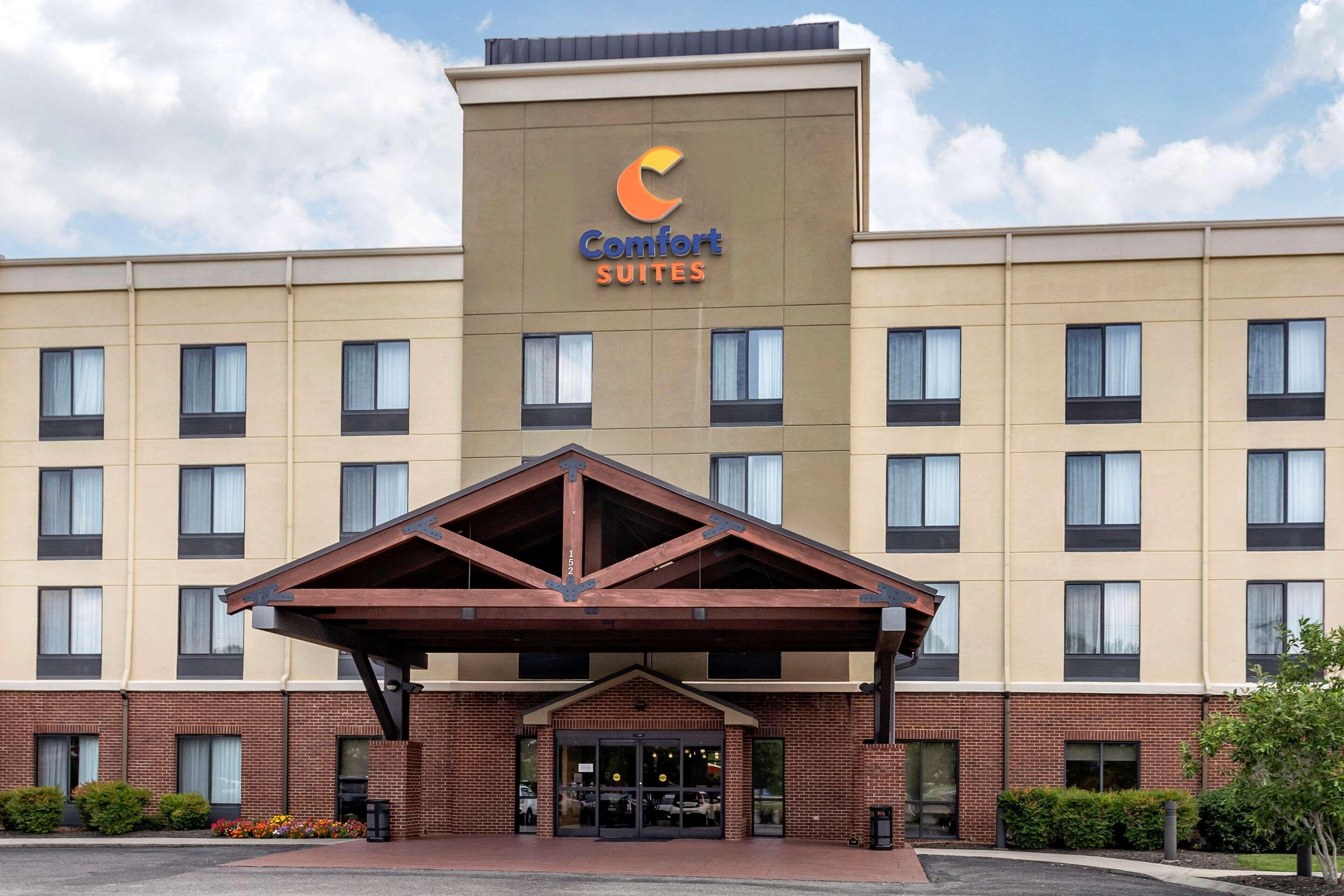 Comfort Suites Манчестер Экстерьер фото